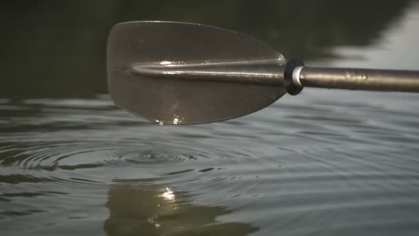 Remar en un velero. Movimiento lento — Vídeos de Stock