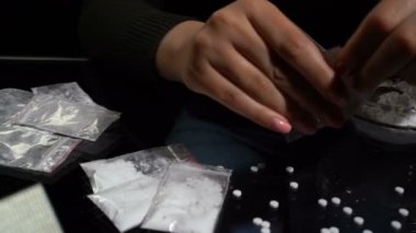 Sachets 'te Uyuşturucu Tozu Paketlendi