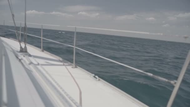 Yacht feed with railing. S-Log3 — Stock Video