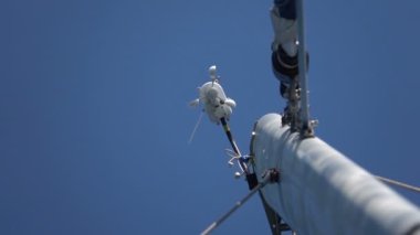 Bir yatta Anemometre rüzgar hızı sensörü
