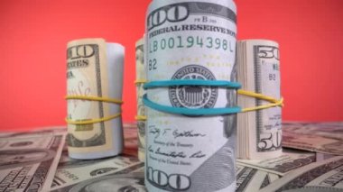 Kırmızıda dolar rulosu
