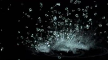 4 k Splash Gayzer su, waterdrop yağmur damlaları damla sıvı dalgalanma, yağmur yağmur parçacıklar arka plan.