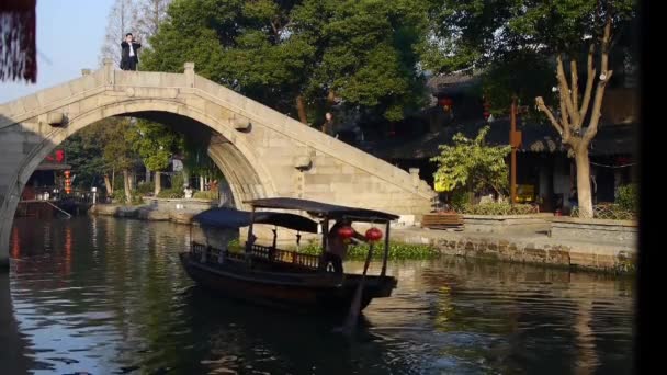 Traditional Chinese Houses Bridge Xitang Water Town Fishermen Boating Shanghai — стоковое видео
