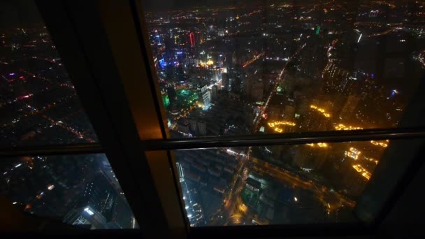 Vista aérea de la escena nocturna de Shanghái desde la sala de turismo de Huanqiu . — Vídeos de Stock