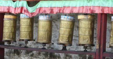 Potala Sarayı, lhasa tibet Budist dua tekerlekleri iplik 4k açmak.