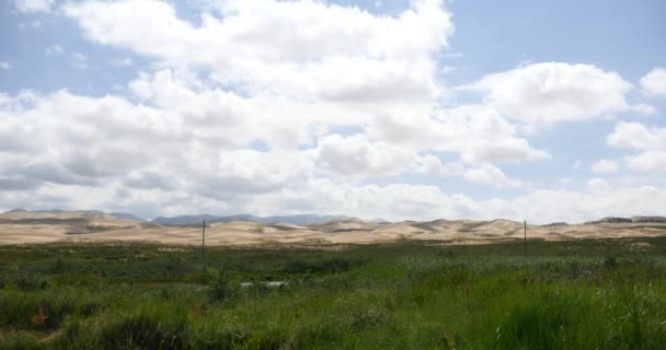 4 k fjärran öknen & gräsmark landskap, platå landformer, Qinghai, nordvästra Kina — Stockvideo