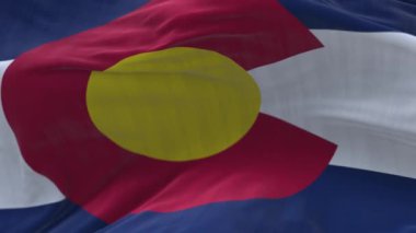 4k Colorado bayrağı, Amerika Birleşik Devletleri, kumaş dokusu döngüsü arka planı.