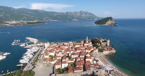 Flygning Över Den Gamla Staden Budva Montenegro Flygfoto Gamla Staden — Stockvideo