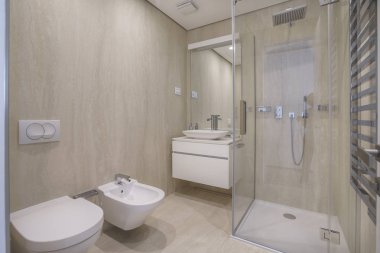 Geniş bir banyo bir Lüks villada iç