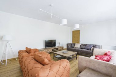 İç ışık geniş oturma odası pitoresk bir dağ ve deniz manzaralı lüks Villa