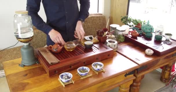 Chinese Tea Tasting Tea Shop Seller Dressed European Brews Chinese — Stock Video