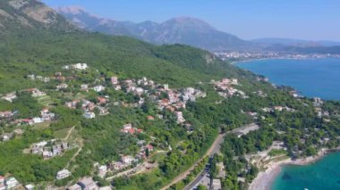 Deniz kıyısından turkuaz denize uçmak
