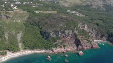 Adriyatik deniz kıyı şeridi üzerinde Uçuş