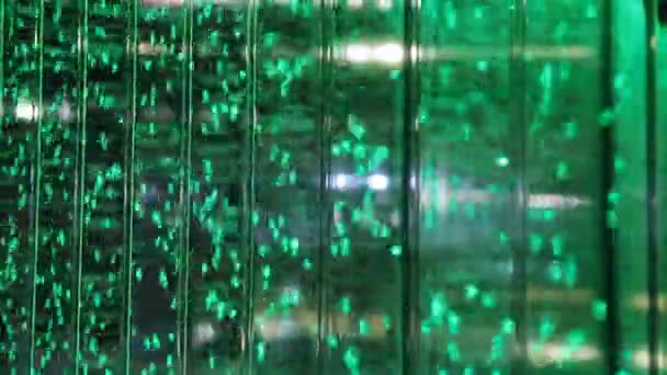 Panel moderno con burbujas led de acuarela. Fuente con burbujas de agua brillantes cambiantes — Vídeos de Stock