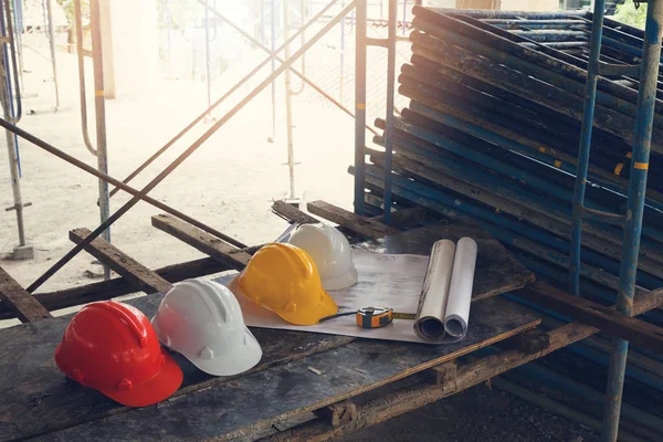 Baukonzepte Helm Aus Nächster Nähe Auf Der Baustelle — Stockfoto