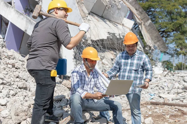 Engenheiro Arquiteto Controle Operação Trabalhador Demolir Edifício Antigo Fotografias De Stock Royalty-Free