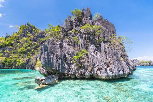 Διάσημο Ασβέστης Βράχια Του Coron Νησί Busuanga Palawan Φιλιππίνες — Φωτογραφία Αρχείου