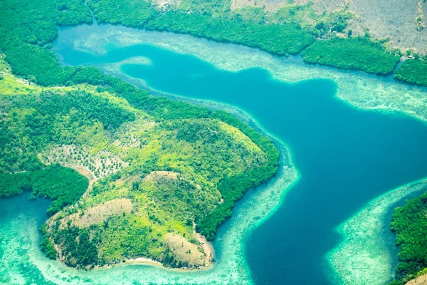 Вид Воздуха Остров Бусуанга Тропическая Лагуна Бирюзовой Водой Коралловым Рифом — стоковое фото