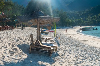 Plaj ile Tayland Phangan adasından Tropikal arka plan 