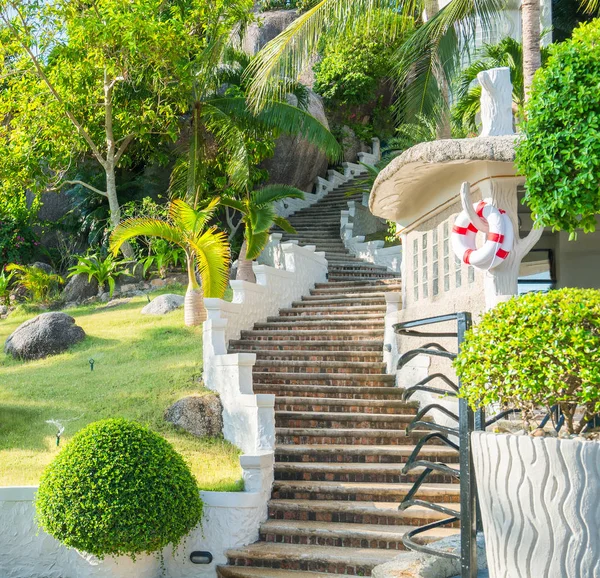 Escada velha bonita escada na ilha de Phangan Tailândia — Fotografia de Stock