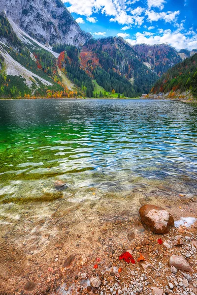 Hermosa Vista Del Idílico Paisaje Otoño Colorido Con Cumbre Montaña — Foto de Stock