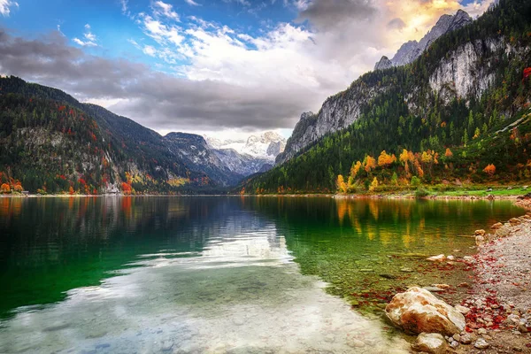 Bela Vista Paisagem Outono Colorido Idílico Com Dachstein Cume Montanha — Fotografia de Stock