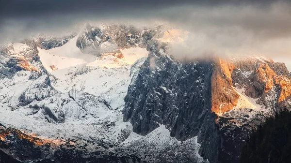 Panorama Dachstein Mountains Peaks Sunset Light Austria Peaks Covered Clouds — Stock Photo, Image