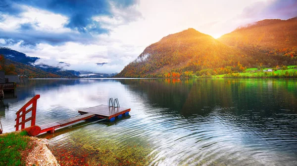 Ідилічна Осіння Сцена Озері Ґрундлсі Місце Курорт Grundlsee Liezen District — стокове фото