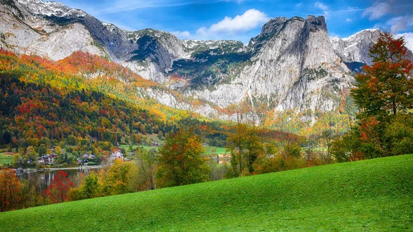 Cena Outono Idílica Lago Grundlsee Localização Resort Grundlsee Liezen Distrito — Fotografia de Stock