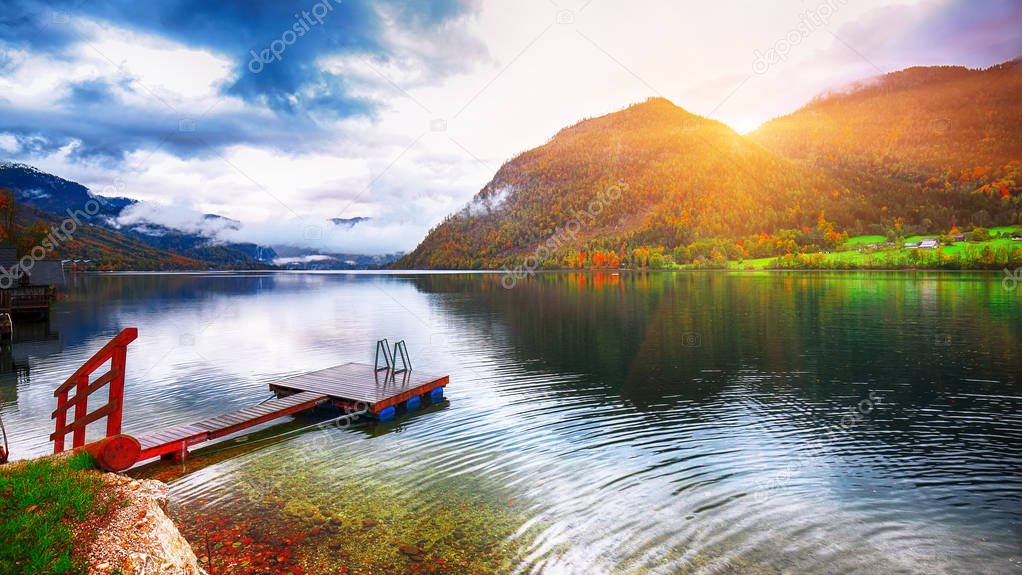 Idyllic autumn scene in Grundlsee lake. Location: resort Grundlsee, Liezen District of Styria, Austria, Alps. Europe.