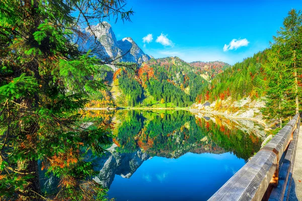 Bela Vista Paisagem Outono Colorido Idílico Com Dachstein Montanha Cume — Fotografia de Stock