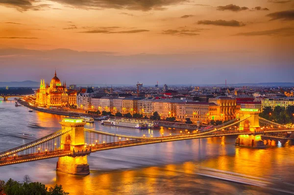 Budapest City Nachtbeeld Kijk Kettingbrug Rivier Donau Beroemde Gebouw Van — Stockfoto