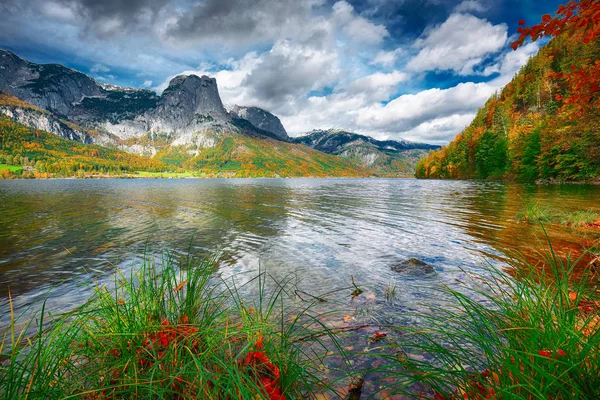 Idyllische Herbstlandschaft Grundlsee Ort Ferienort Grundlsee Bezirk Liezen Der Steiermark — Stockfoto