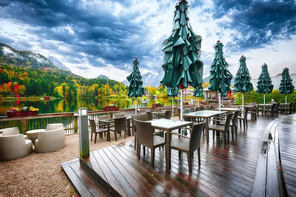 Herbstszene Einer Kleinen Gaststätte Grundlsee Lage Resort Grundlsee Liezen Bezirk — Stockfoto