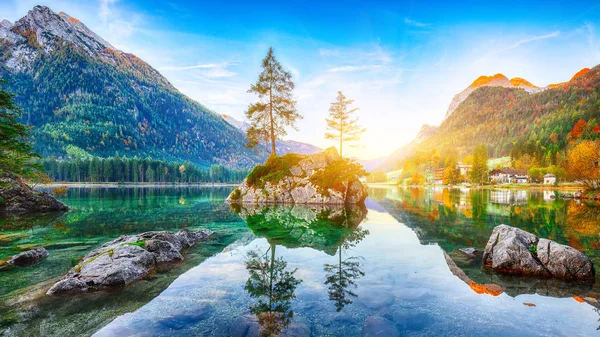 Φανταστική Ανατολή Φθινόπωρο Στη Λίμνη Hintersee Όμορφη Σκηνή Των Δέντρων — Φωτογραφία Αρχείου