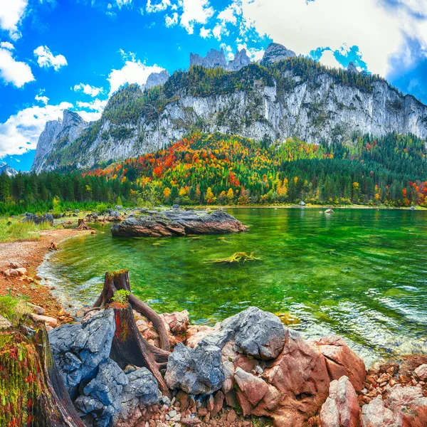 Hermosa Vista Del Idílico Paisaje Otoño Colorido Con Cumbre Montaña — Foto de Stock