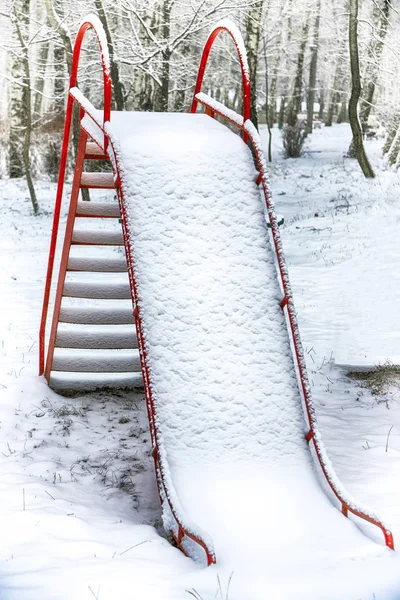 Пустая Детская Площадка Зимний День Время Заката — стоковое фото