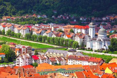 Sighisoara şehir üzerinden görünüm. Holy Trinity Kilisesi