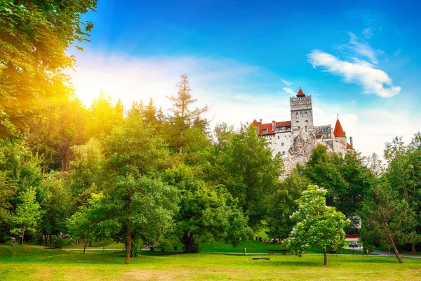 El castillo medieval de Bran conocido por el mito de Drácula —  Fotos de Stock