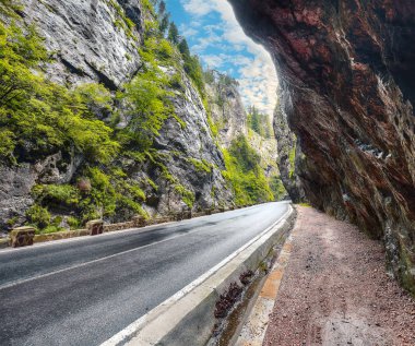 Muhteşem yaz görünümünü Bicaz Kanyon/Cheile Bicazului
