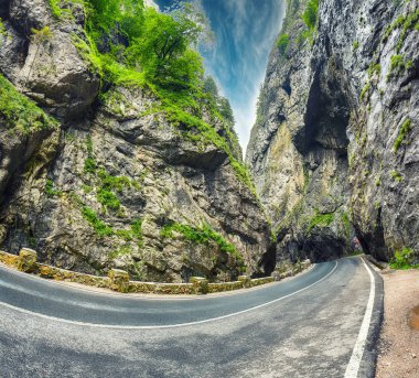 Muhteşem yaz görünümünü Bicaz Kanyon/Cheile Bicazului