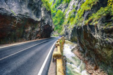 Muhteşem yaz görünümünü Bicaz Kanyon/Cheile Bicazului