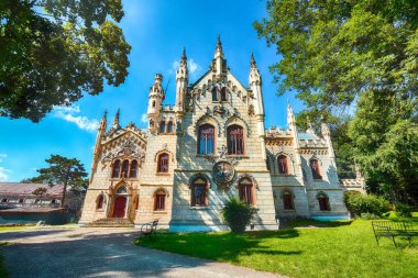 Miclauseni Kalesi, en güzel neo-Gotik kaleler