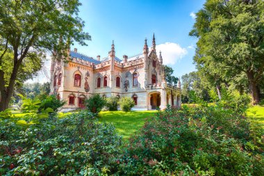 Miclauseni Kalesi, en güzel neo-Gotik kaleler