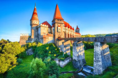 W ile Hunyad Kalesi / Corvin Kalesi güzel panorama