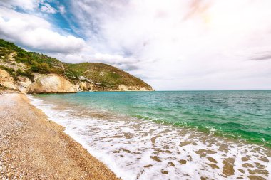 Gargano Milli Parkı kıyısında Vignanotica plaj