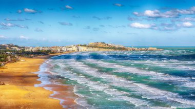 Vieste ve Pizzomunno plaj manzarası