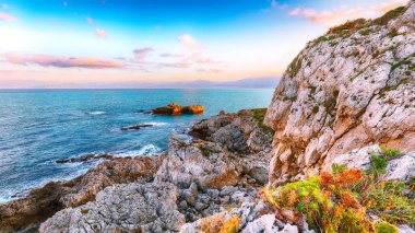 Natur cape Milazzo panorama üzerinde dramatik bahar günbatımı