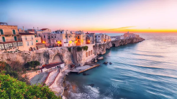 Vieste-prachtige kustplaats in Puglia — Stockfoto