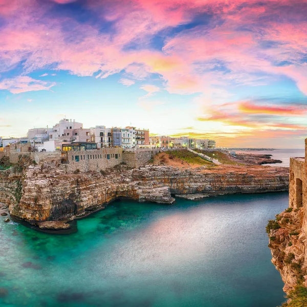 Sonnenuntergang am Golf von Cala Paura — Stockfoto